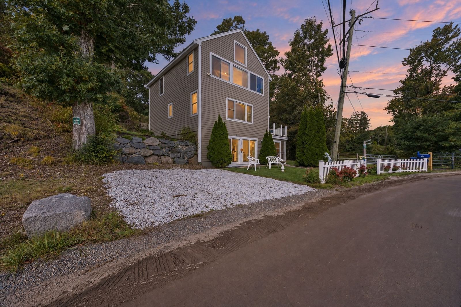 Property at 197 Roxy Cahoon Rd, Plymouth, MA 02360