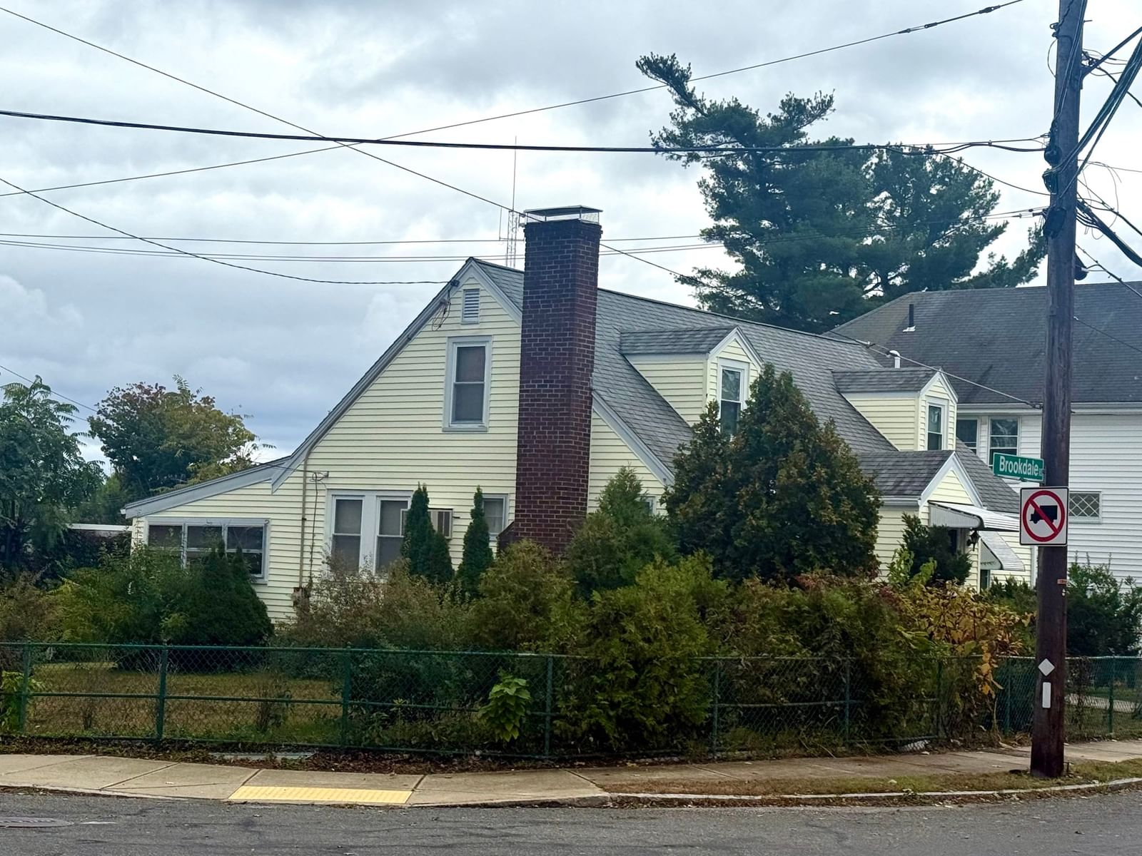 19 Brookdale Rd Arlington — Photo 15 of 18
