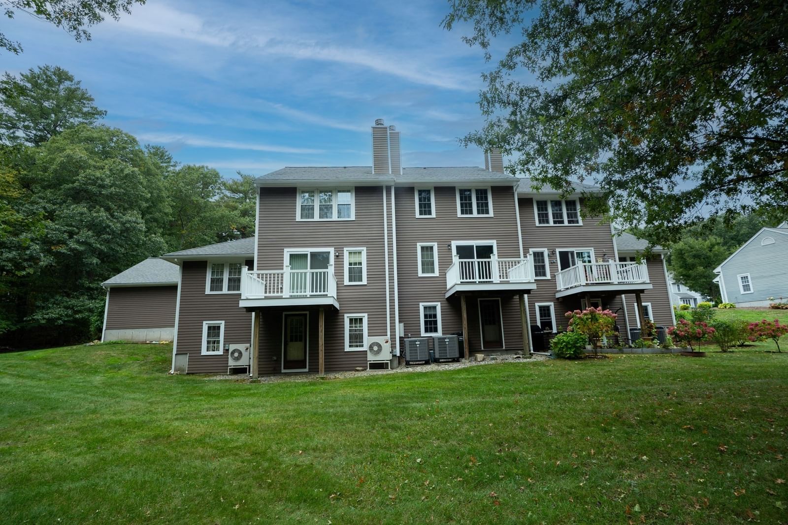 78 Laurelwood Dr #78 Hopedale — Photo 2 of 26