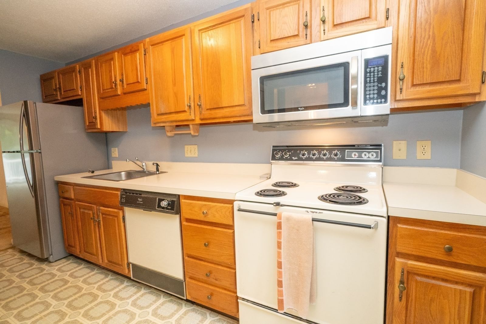 78 Laurelwood Dr #78 Hopedale — Photo 6 of 26