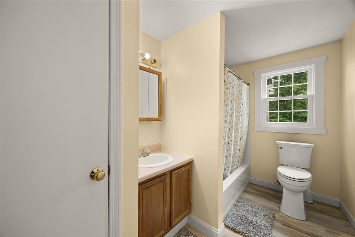 49 Benson St Middleboro — Photo 10 of 26