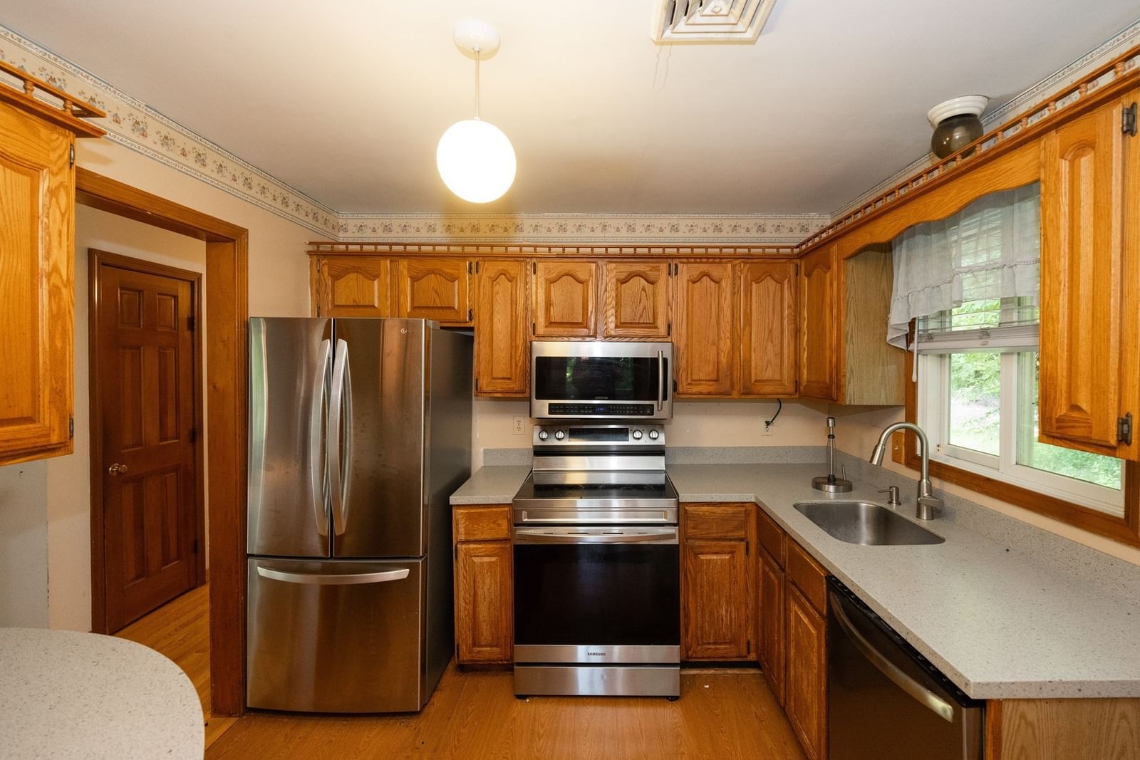 426 Cronin Rd Warren — Photo 7 of 27
