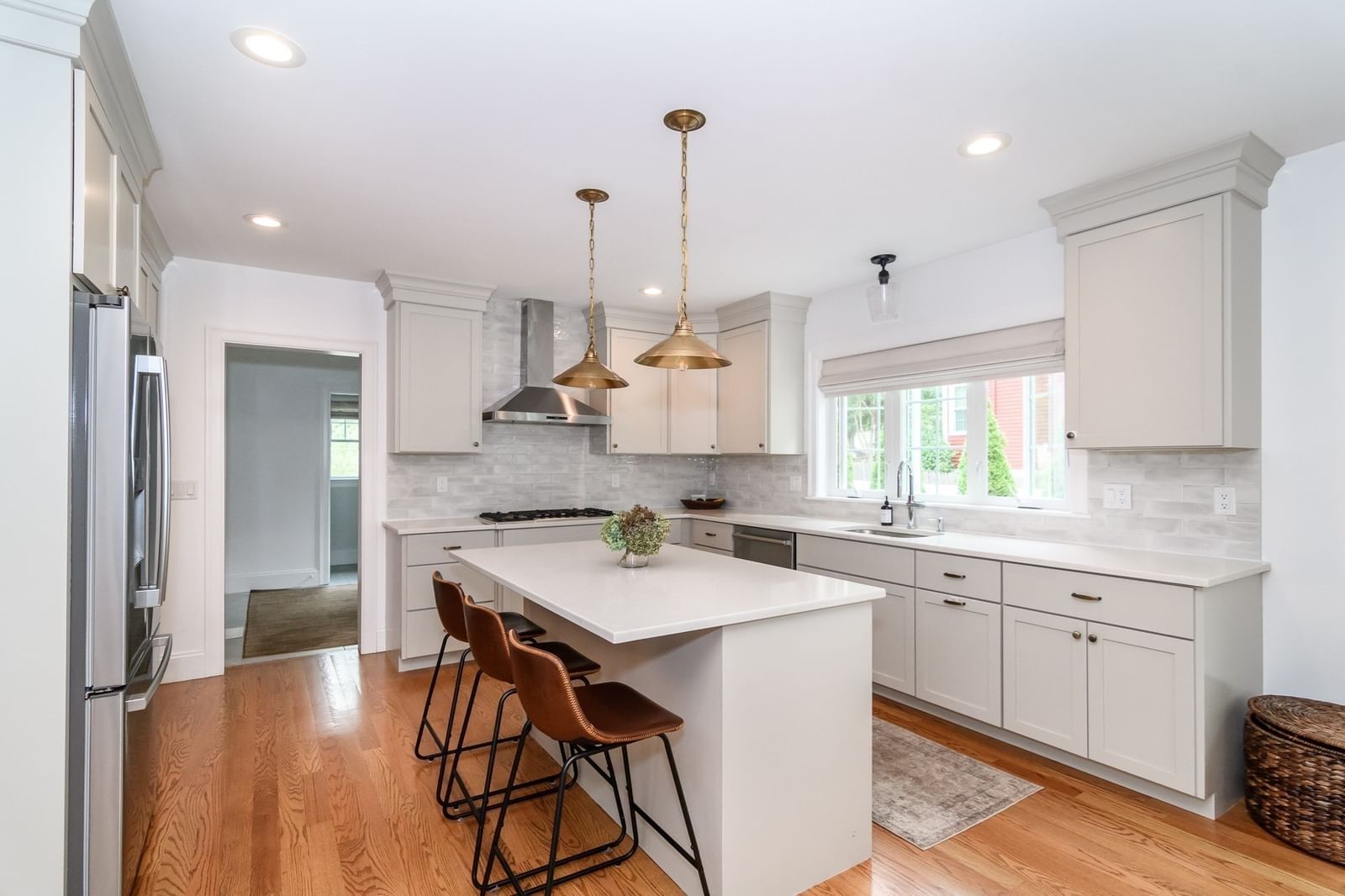 53 Beacon St Natick — Photo 7 of 27