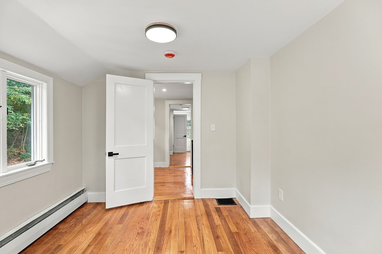 166 Cross Road Lunenburg — Photo 14 of 33
