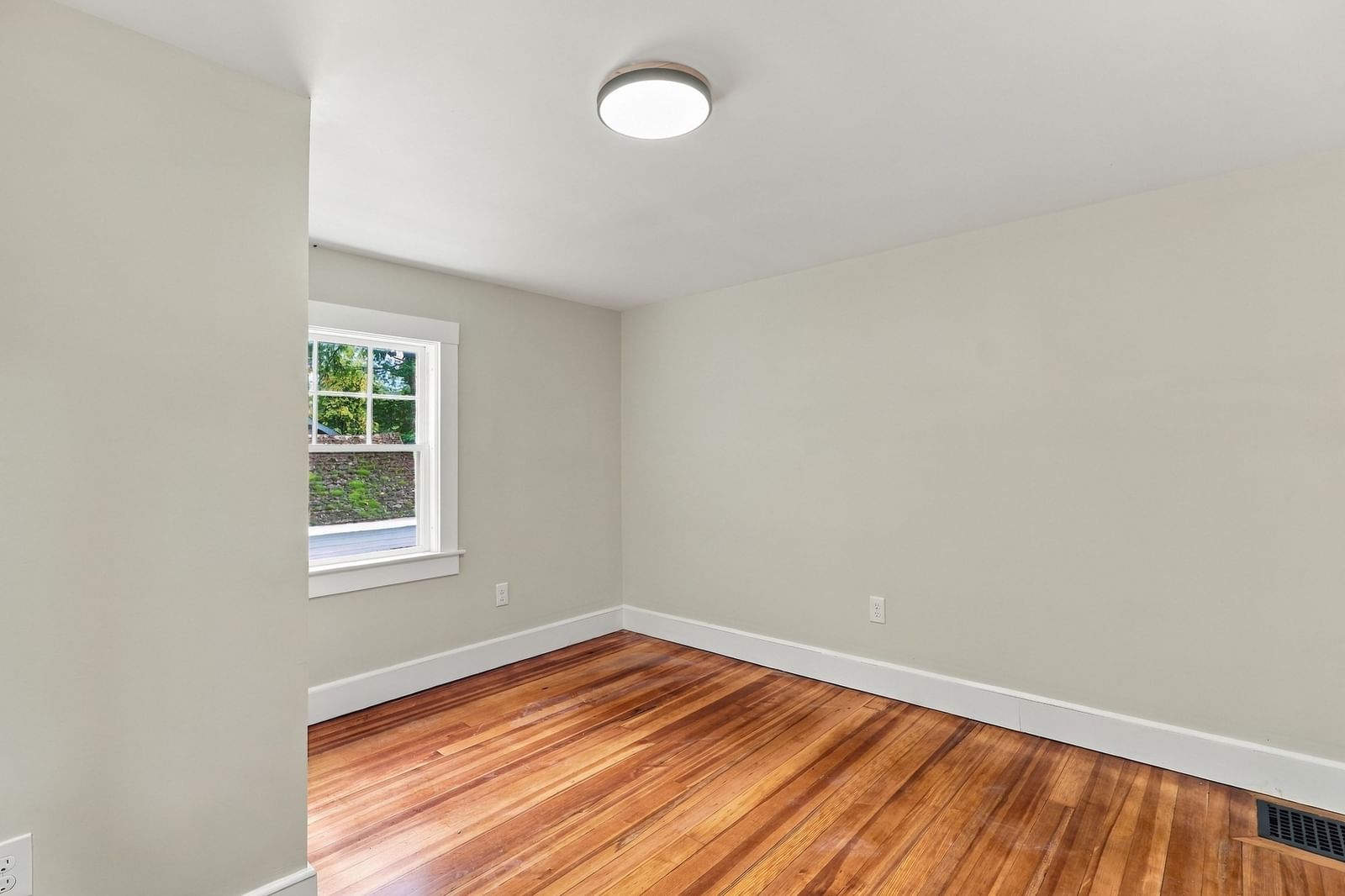 166 Cross Road Lunenburg — Photo 15 of 33