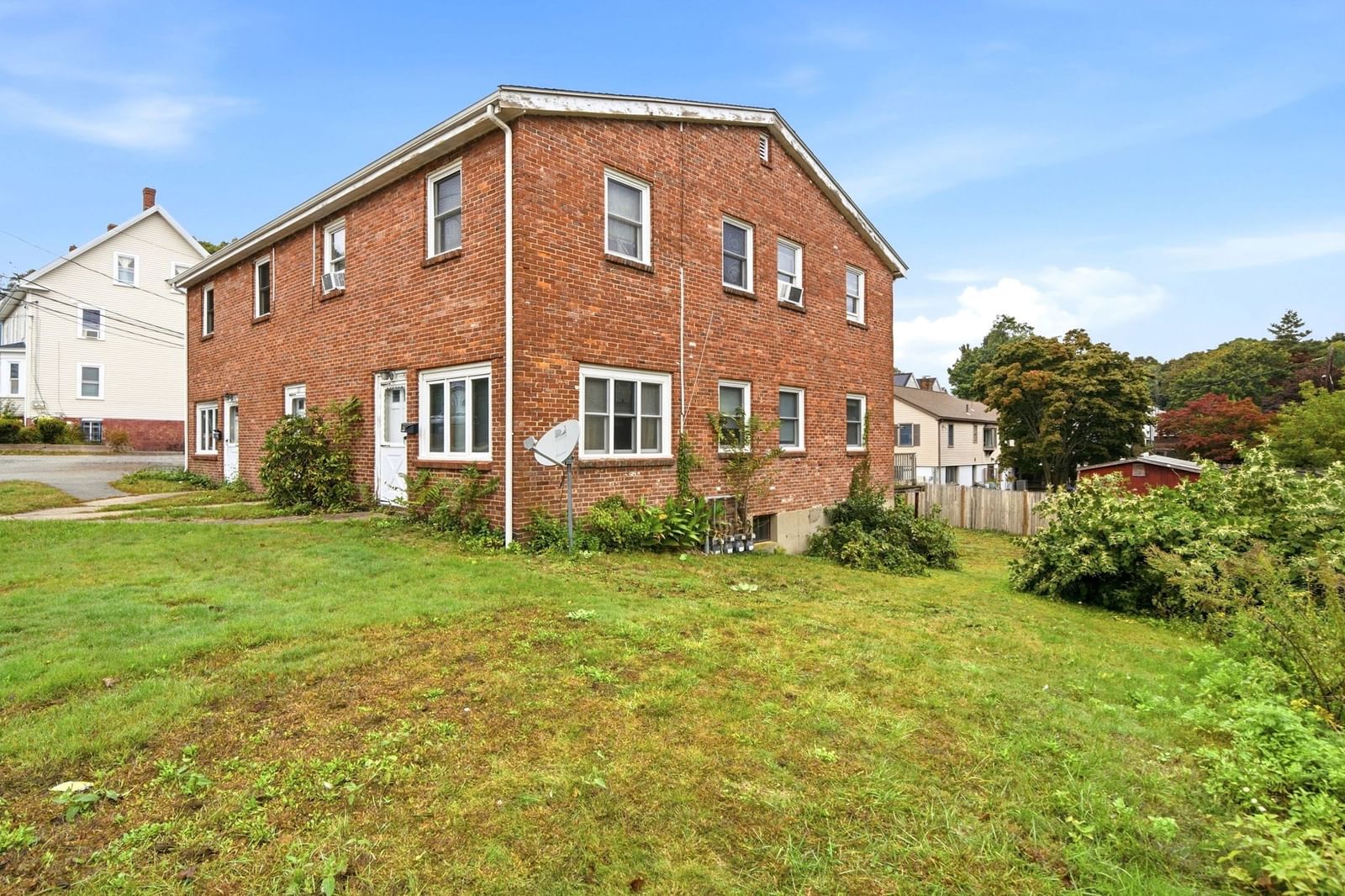 121 Winn Street Woburn — Photo 3 of 20