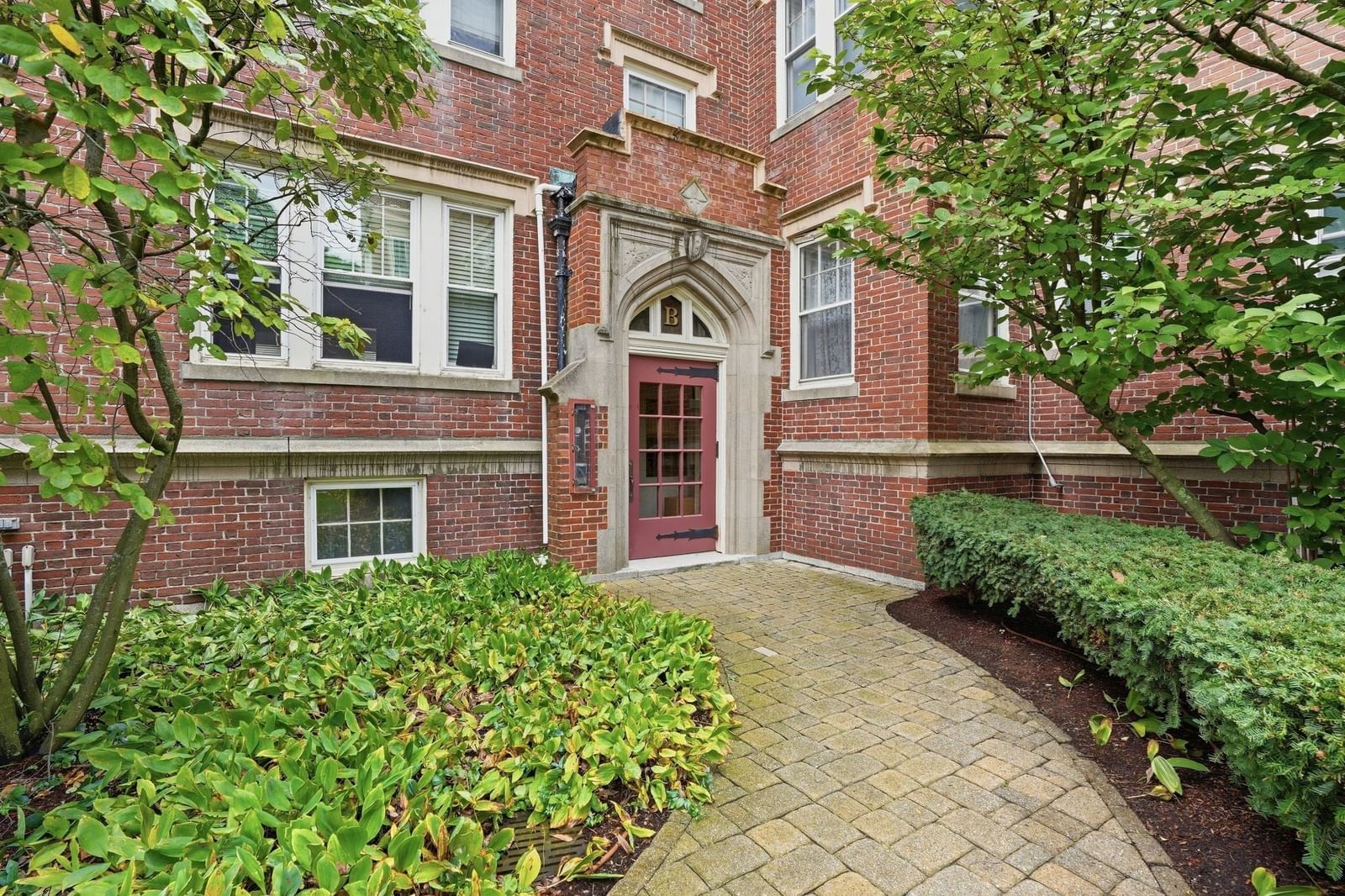 520 High St #13B Medford — Photo 5 of 28