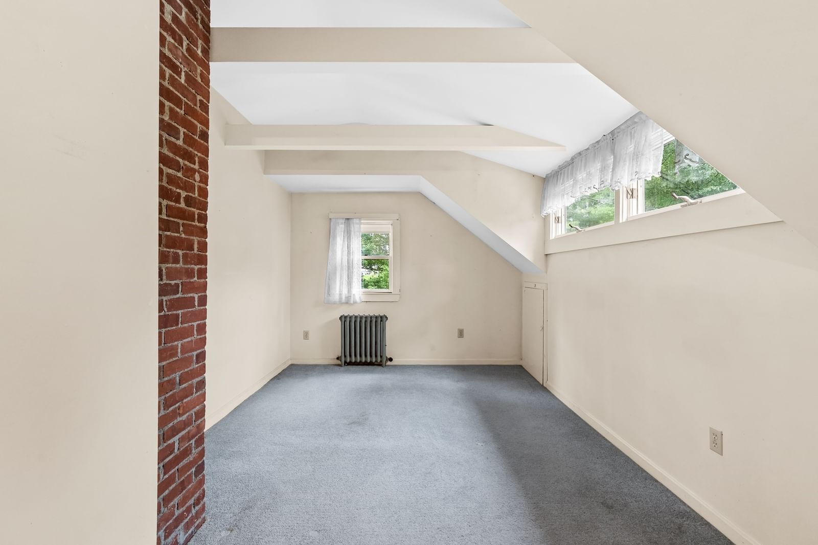 428 Highland St Marshfield — Photo 31 of 40