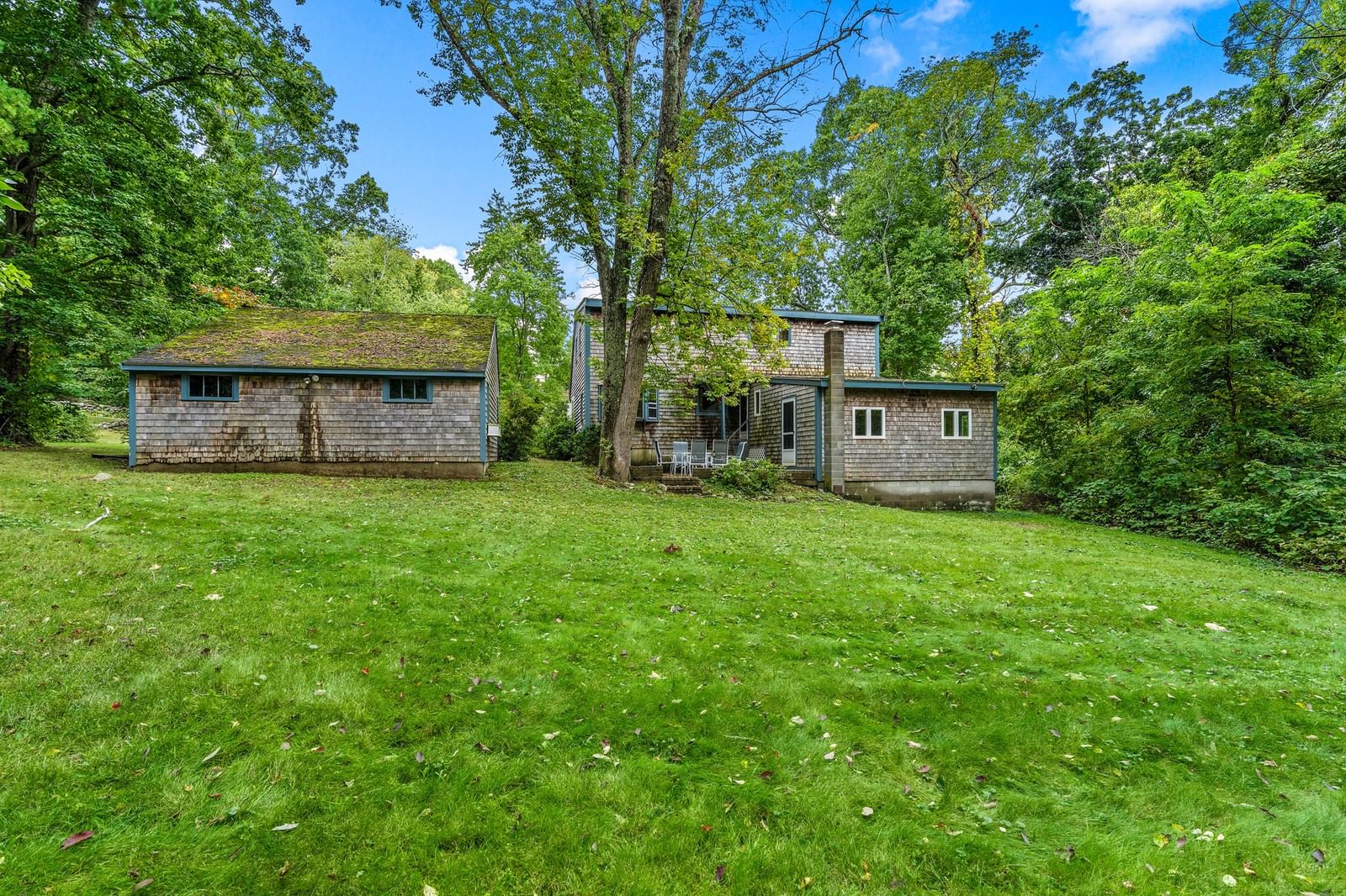 428 Highland St Marshfield — Photo 36 of 40