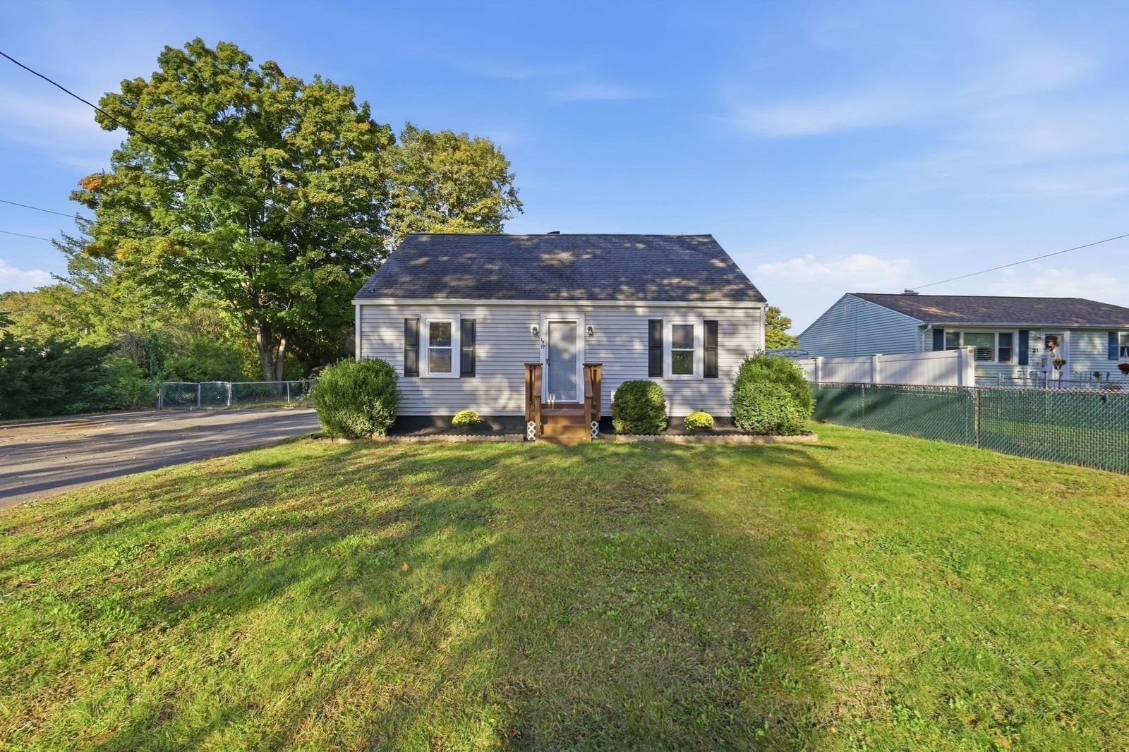 19 Cherry Street Agawam — Photo 34 of 35