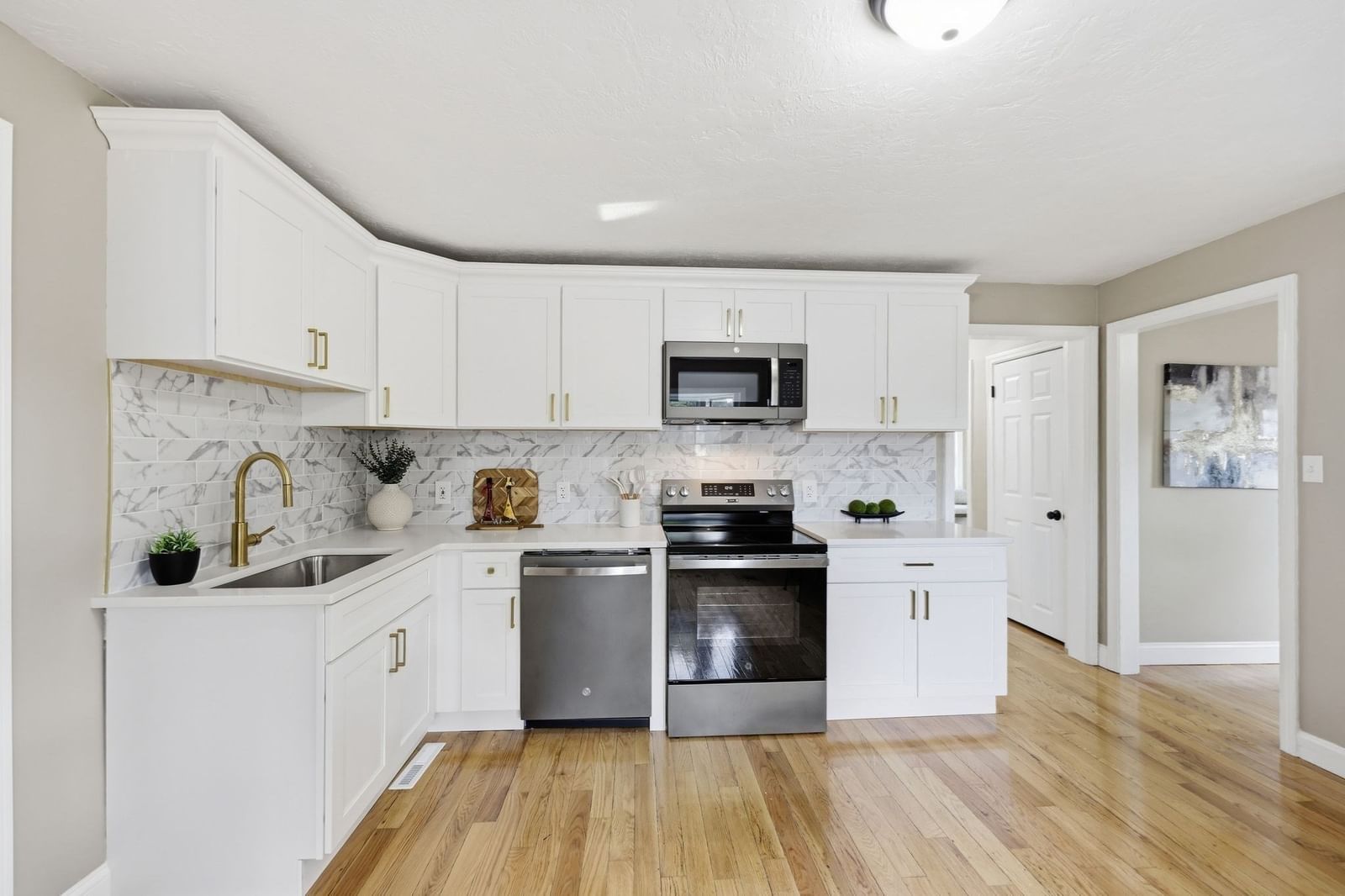 19 Cherry Street Agawam — Photo 5 of 35