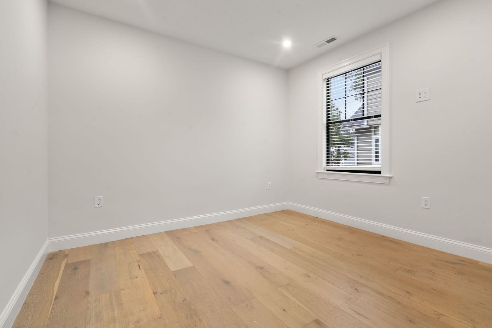 32 Perthshire Road #32 Boston — Photo 6 of 24