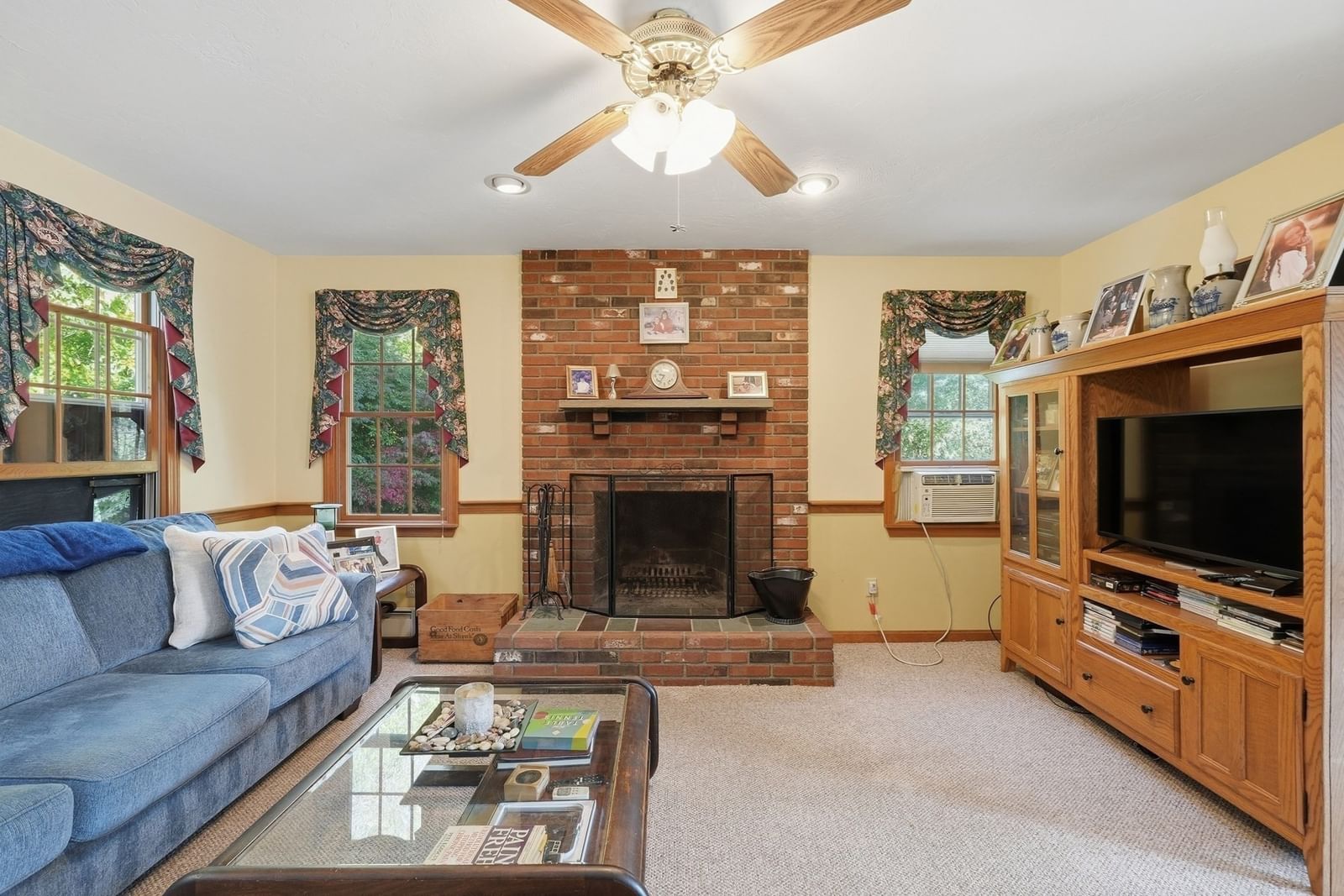 235 Pierce Rd West Brookfield — Photo 10 of 38