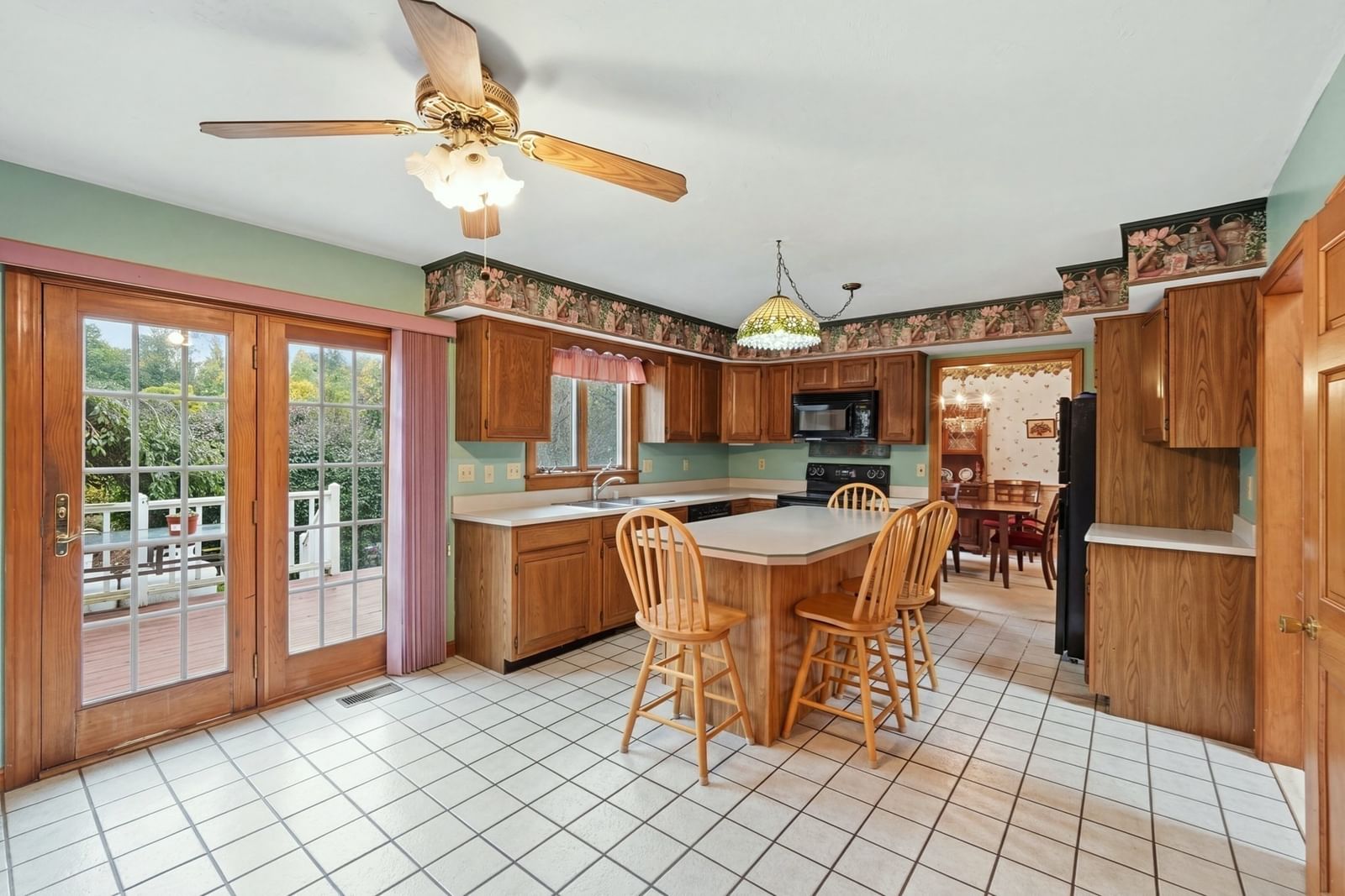 235 Pierce Rd West Brookfield — Photo 3 of 38