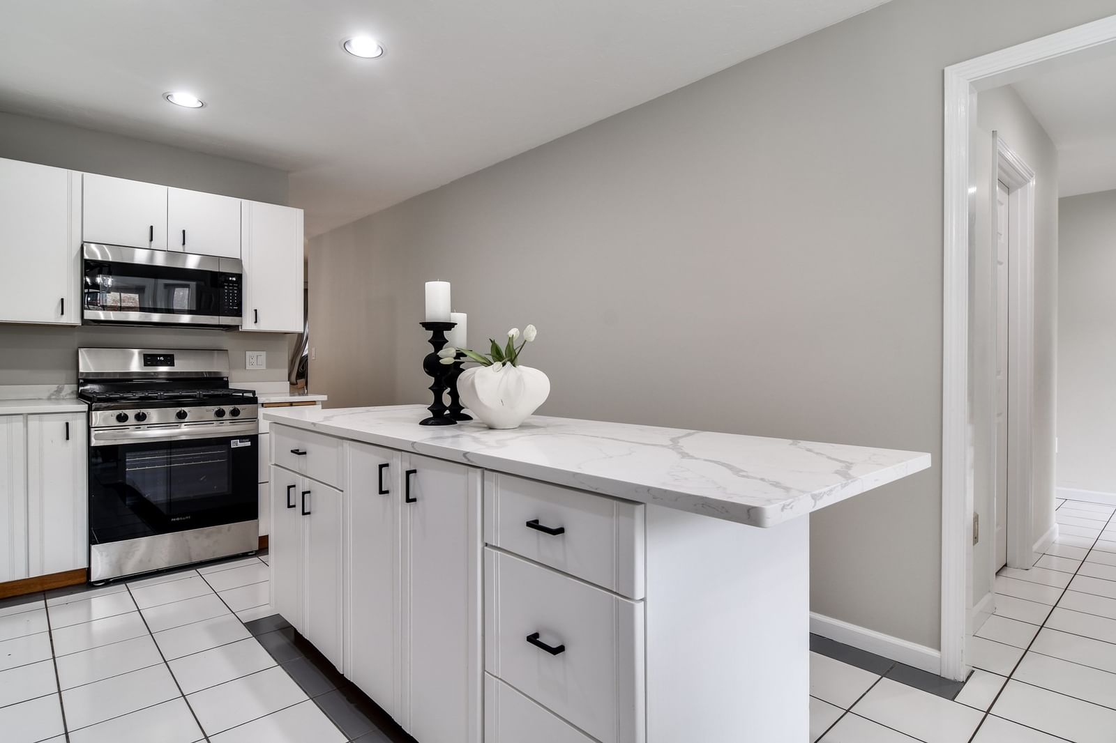 23 Powder Hill Way #23 Westborough — Photo 12 of 40