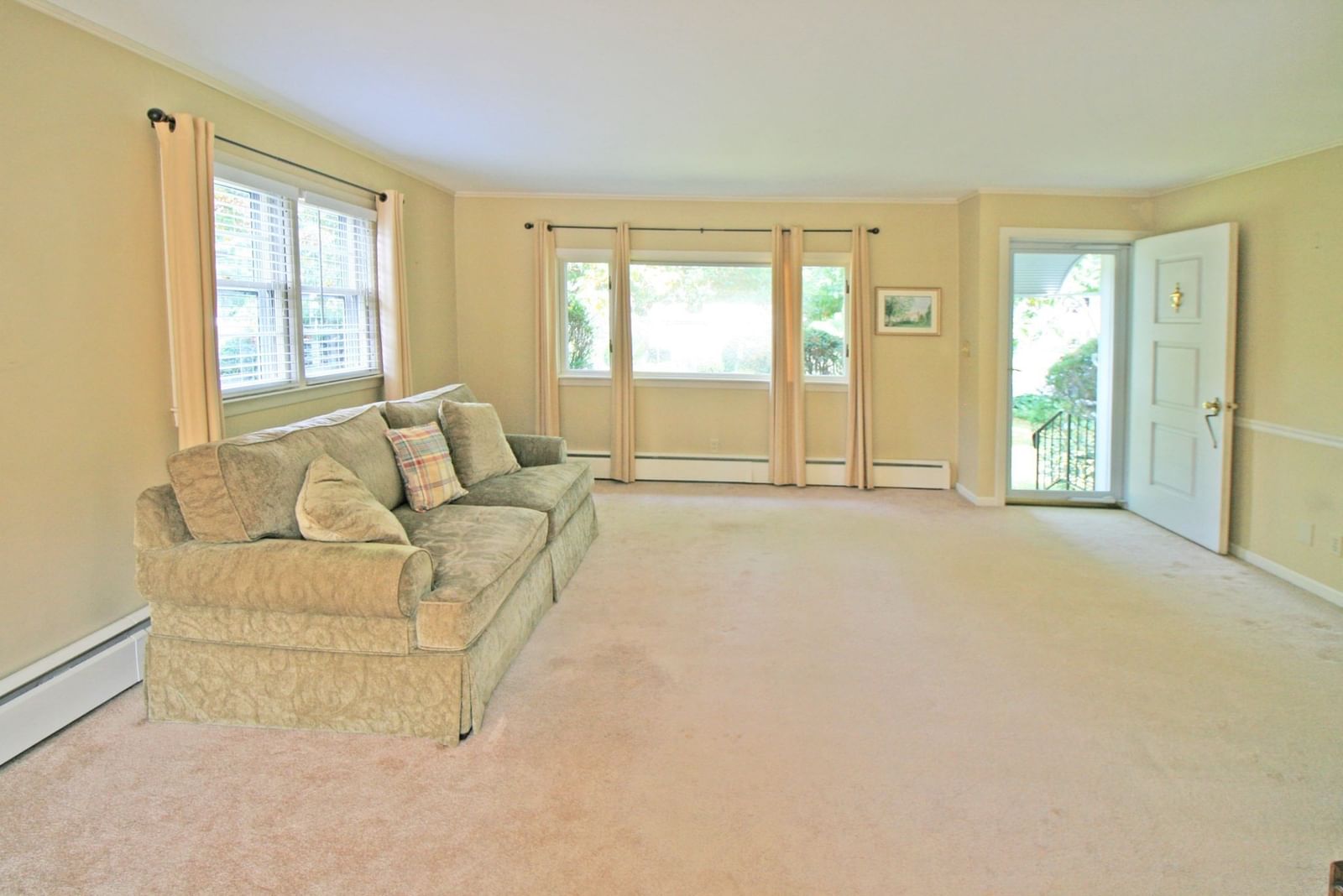 28 South Street Easthampton — Photo 4 of 23