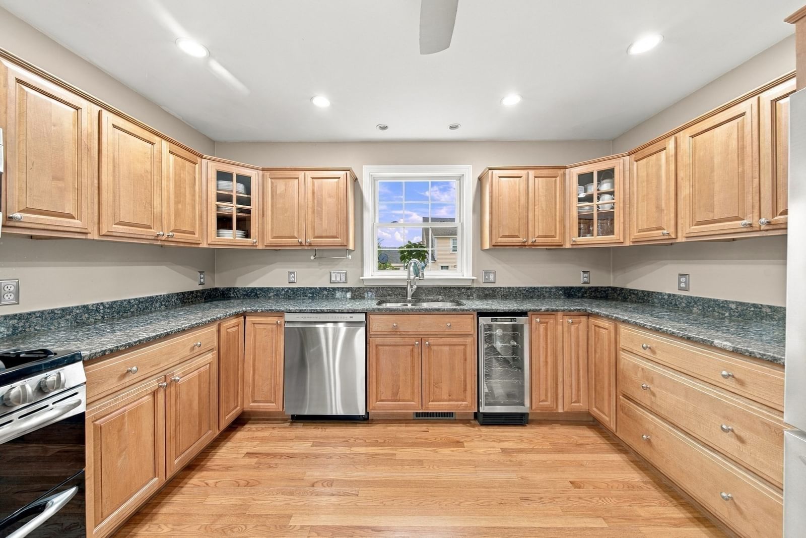 80 Grove St Hopkinton — Photo 15 of 42