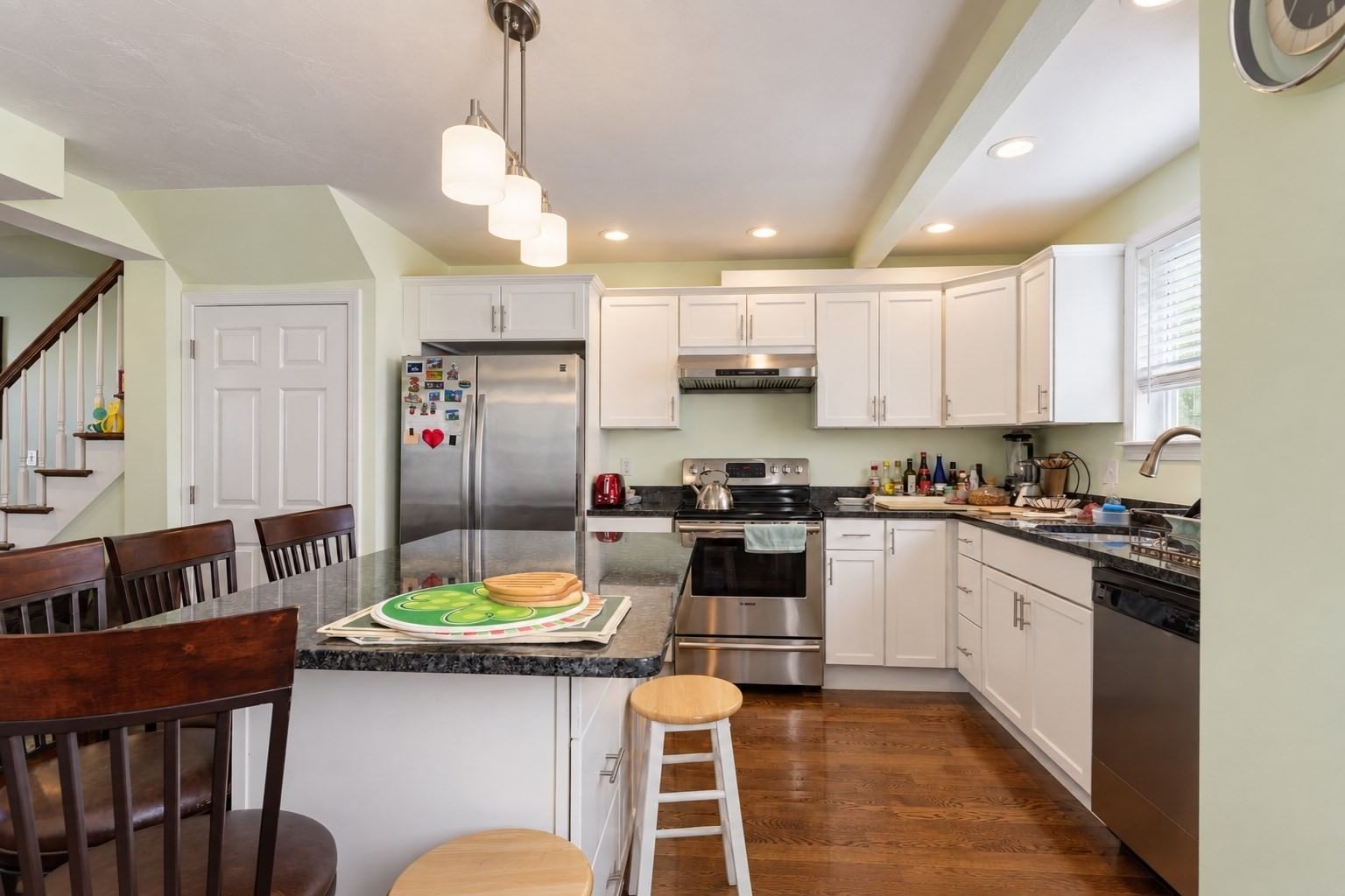 156 Elmwood Ave #B Quincy — Photo 10 of 22