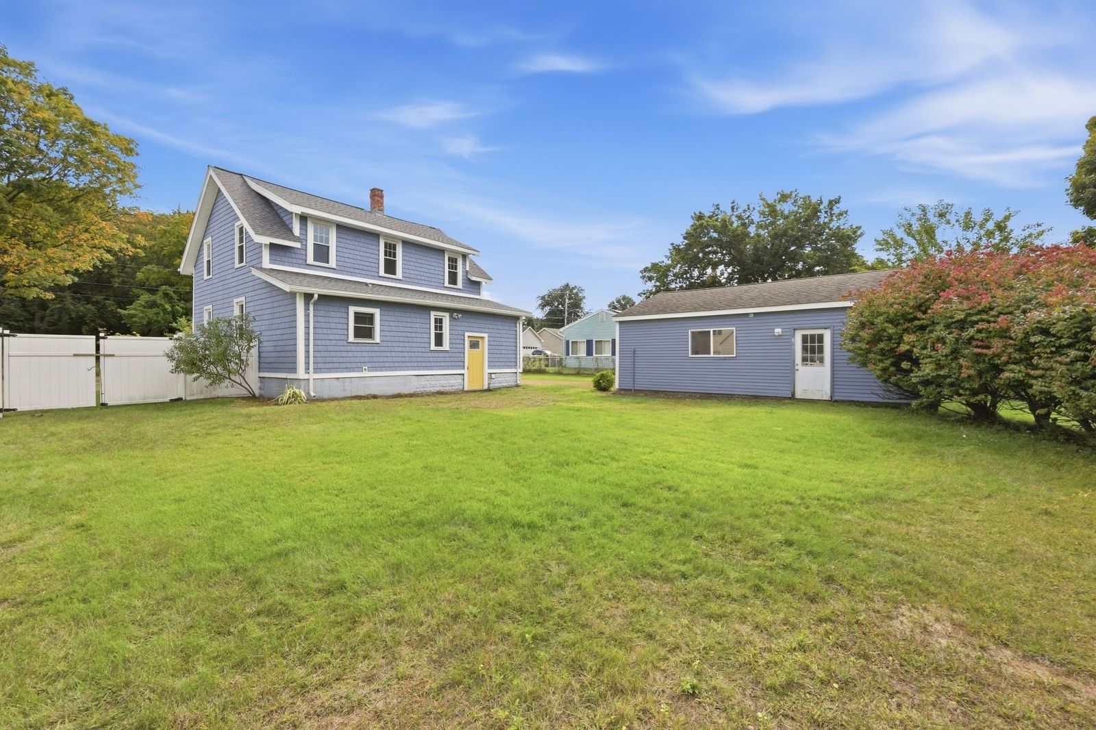 32 Wilmot St Chicopee — Photo 16 of 21