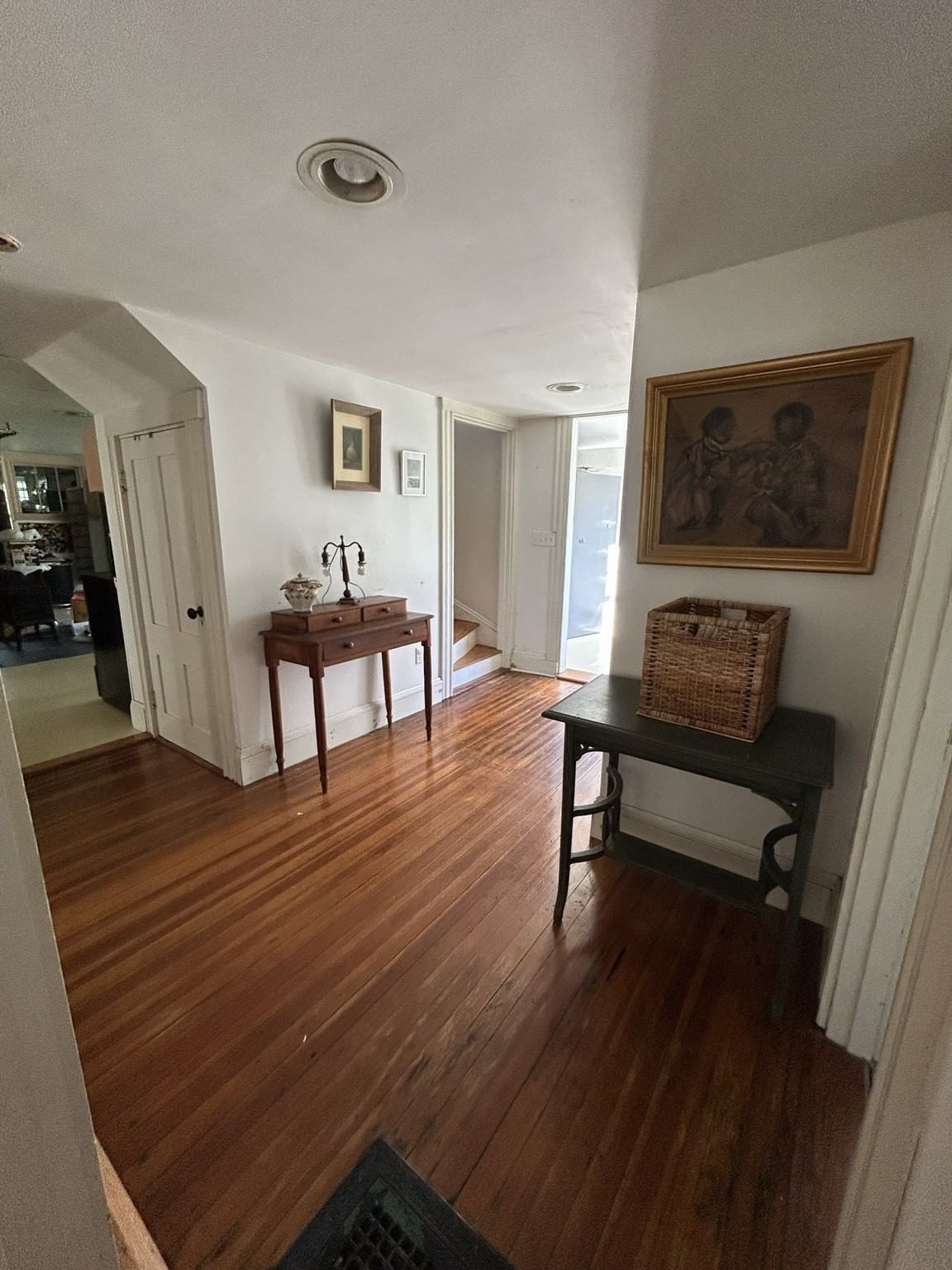 5 Roberts Ct Gloucester — Photo 14 of 42