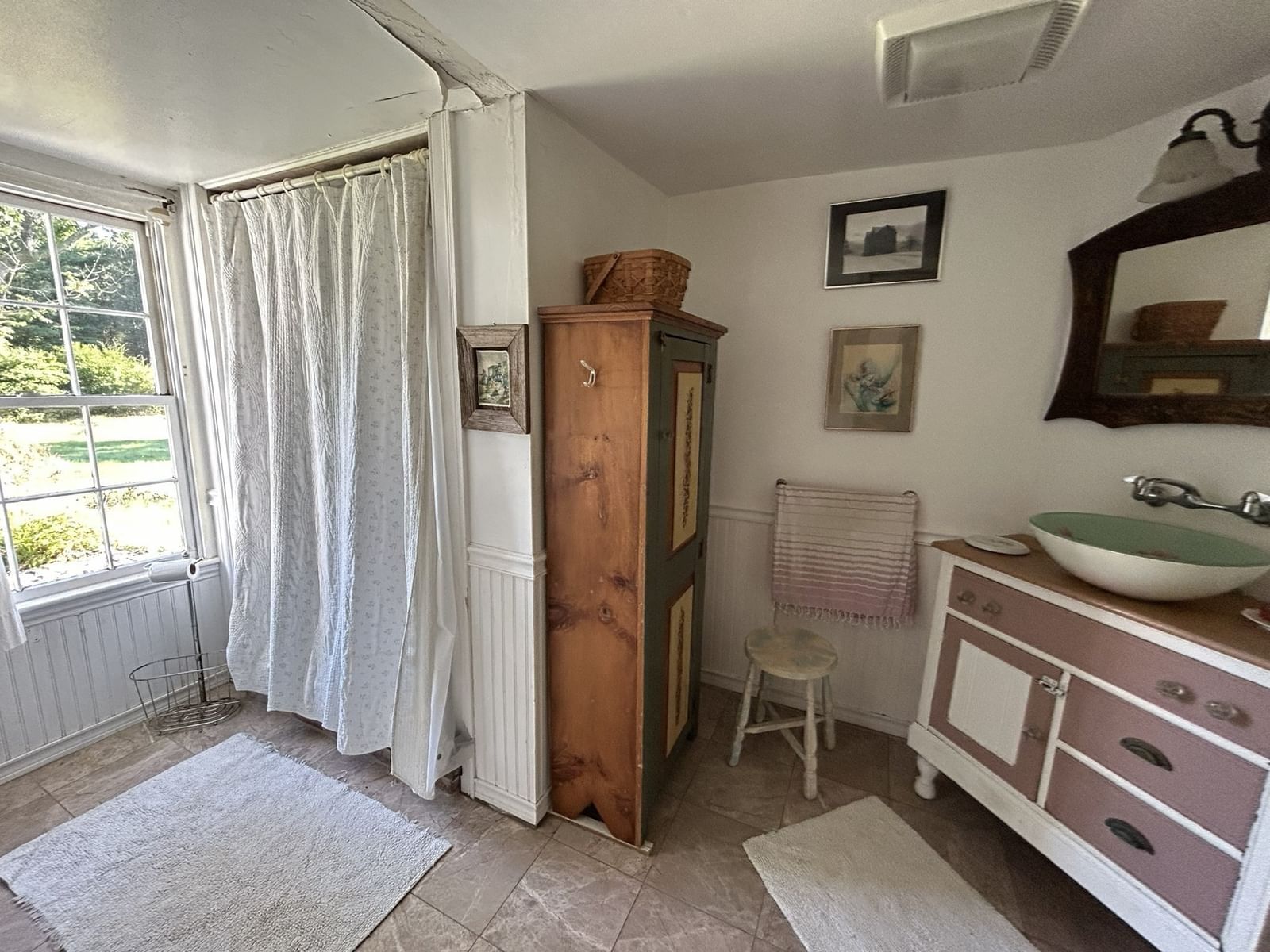 5 Roberts Ct Gloucester — Photo 16 of 42