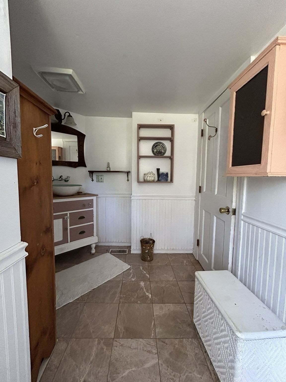 5 Roberts Ct Gloucester — Photo 17 of 42