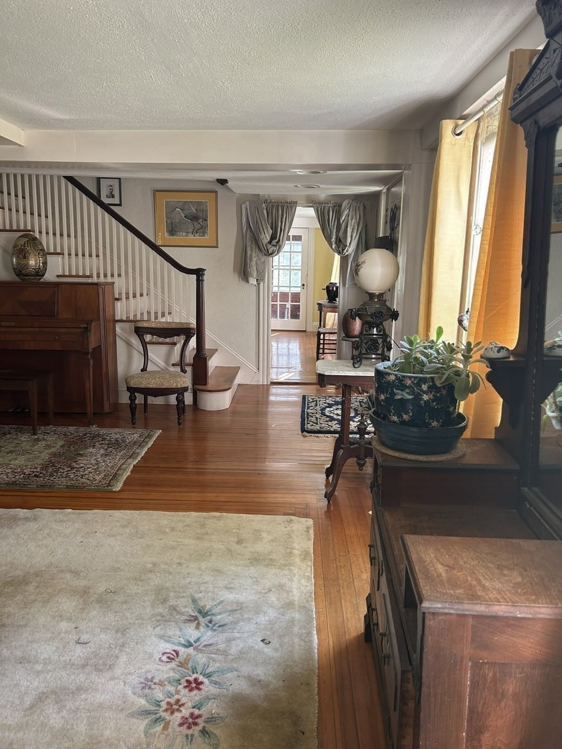 5 Roberts Ct Gloucester — Photo 9 of 42