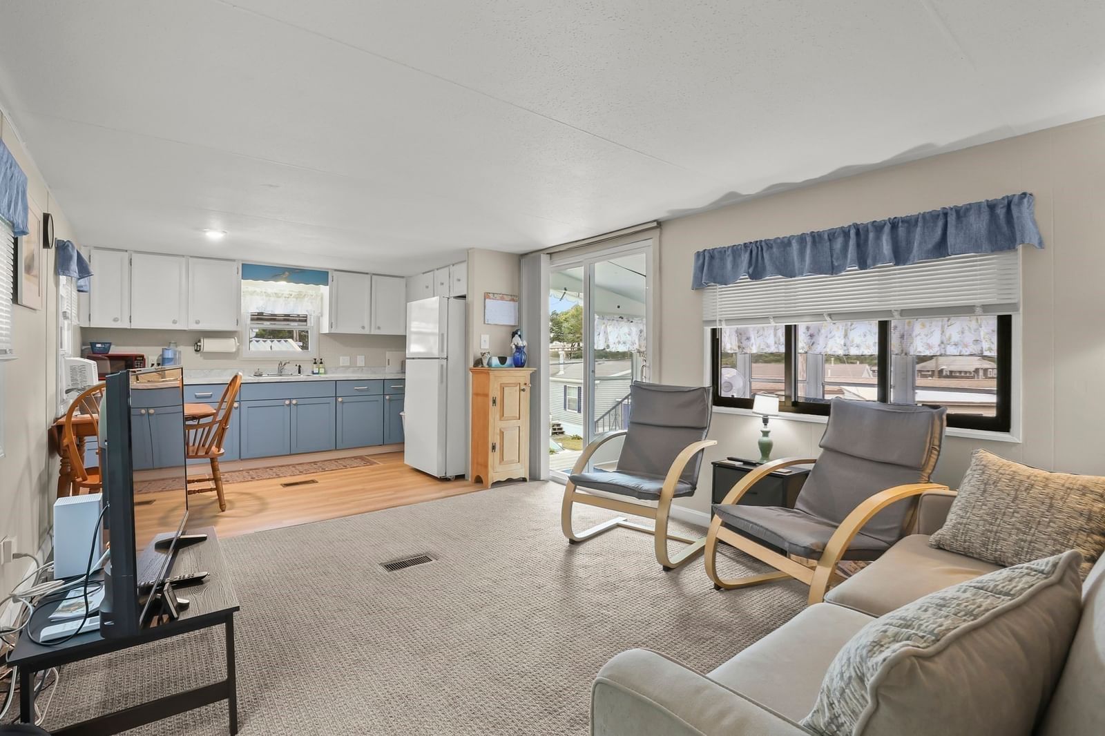 58 Kins Court Wareham — Photo 11 of 27