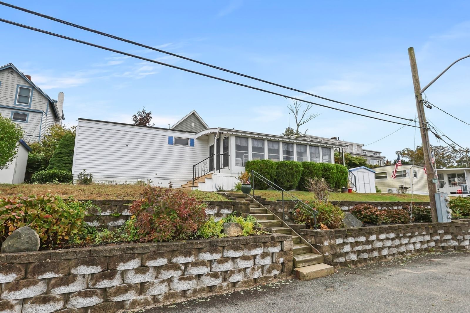 58 Kins Court Wareham — Photo 3 of 27