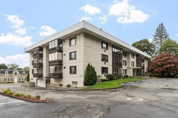 234 Nesmith St #14 Lowell — Photo 4 of 41