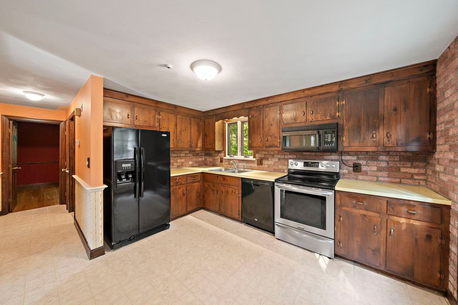 215 Bay State Cir Hanson — Photo 4 of 28