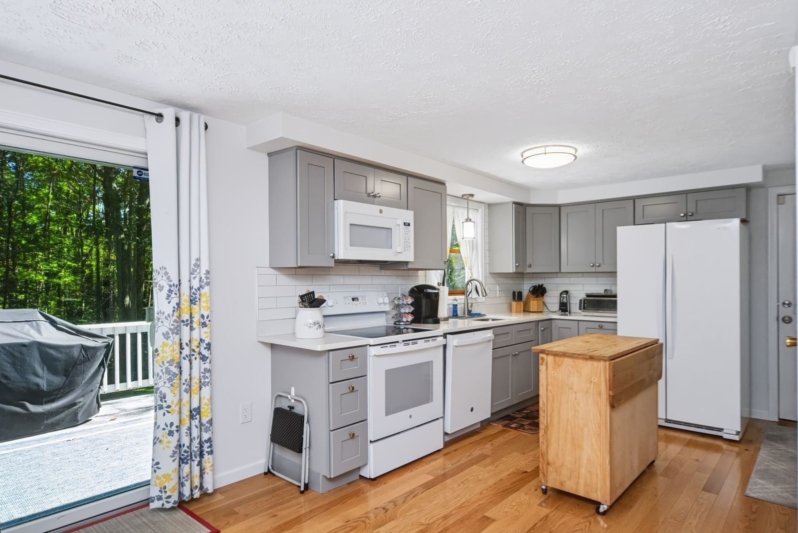 45 Pleasantdale Rd Rutland — Photo 10 of 42