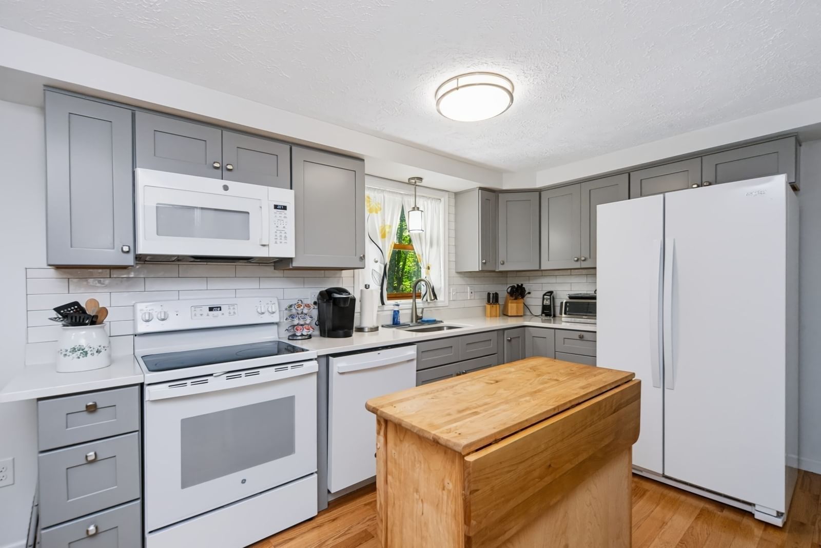 45 Pleasantdale Rd Rutland — Photo 8 of 42