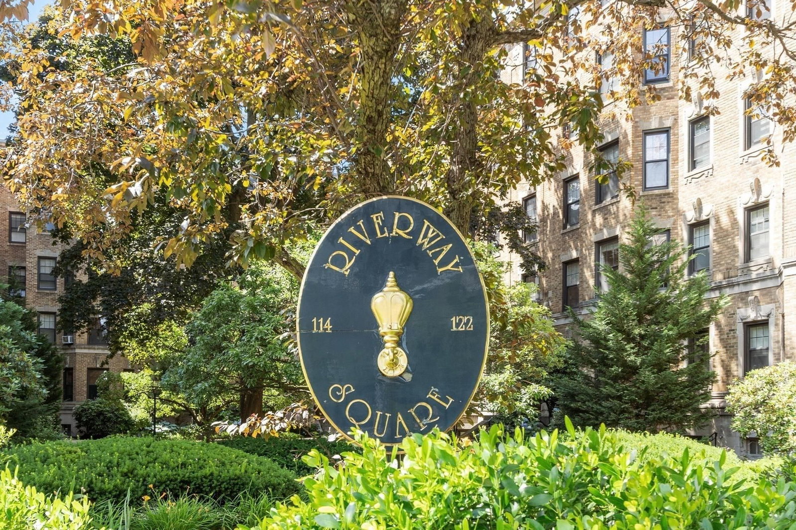 120 Riverway #4 Boston — Photo 18 of 26