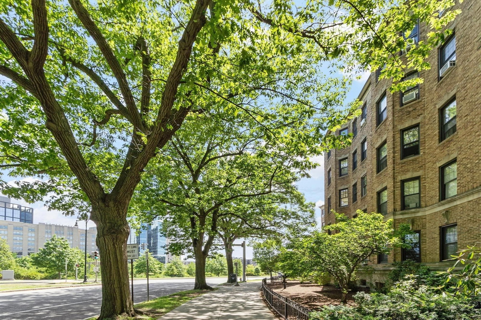 120 Riverway #4 Boston — Photo 19 of 26