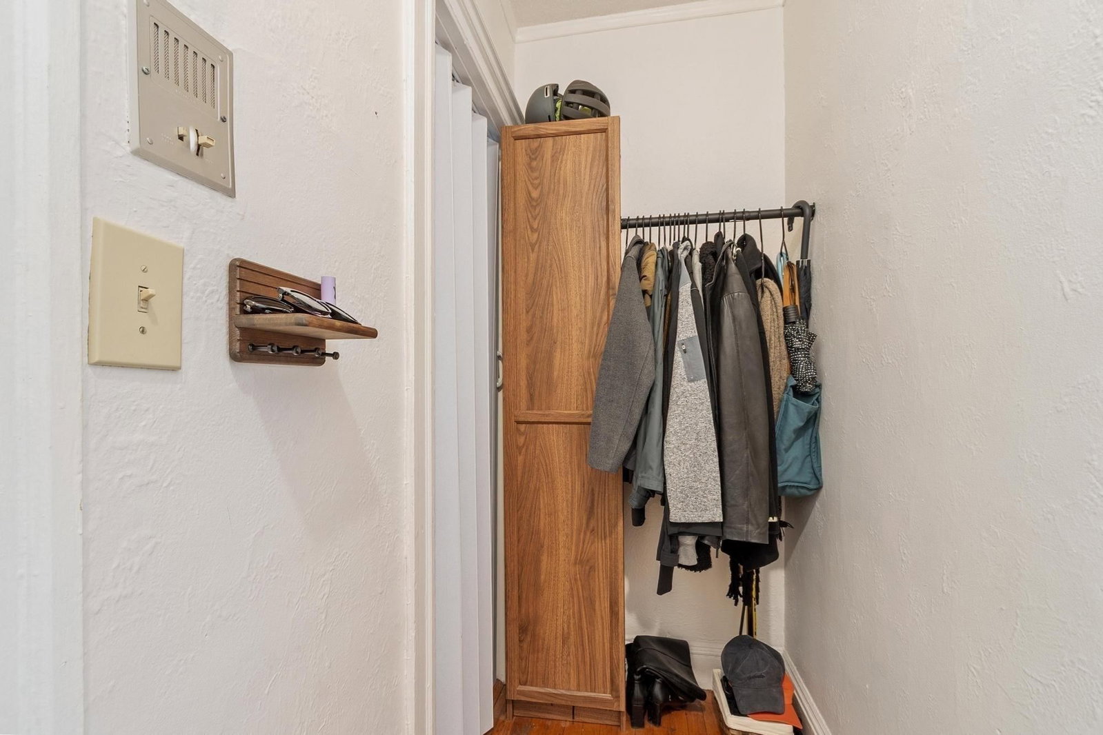 120 Riverway #4 Boston — Photo 4 of 26