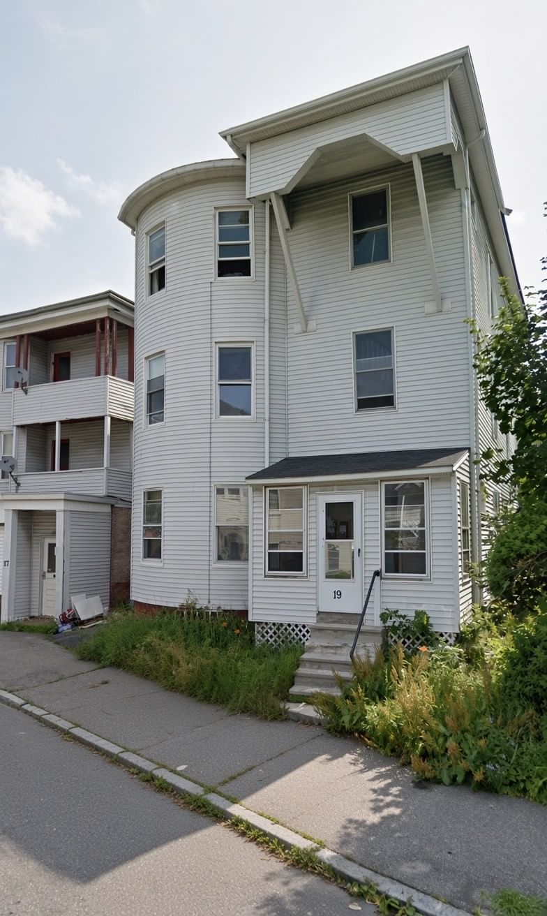 19 Perry Ave, Worcester