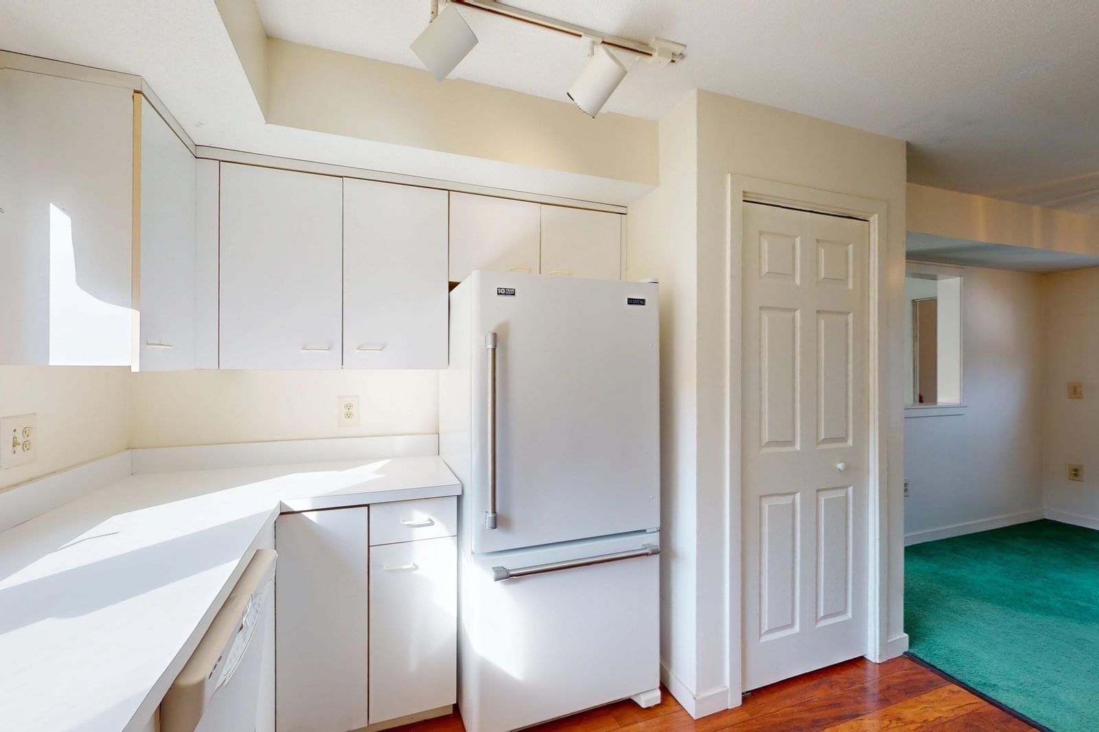 62 Amity Place #62 Amherst — Photo 6 of 27
