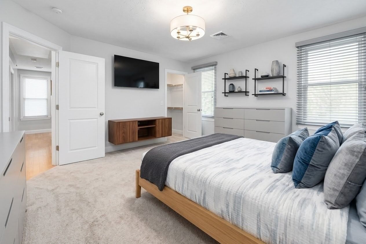 1531 Broadway Raynham — Photo 14 of 22