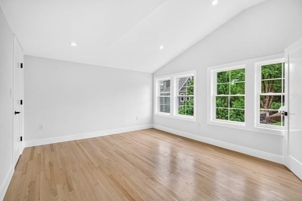 210 Summer Street Arlington — Photo 11 of 35