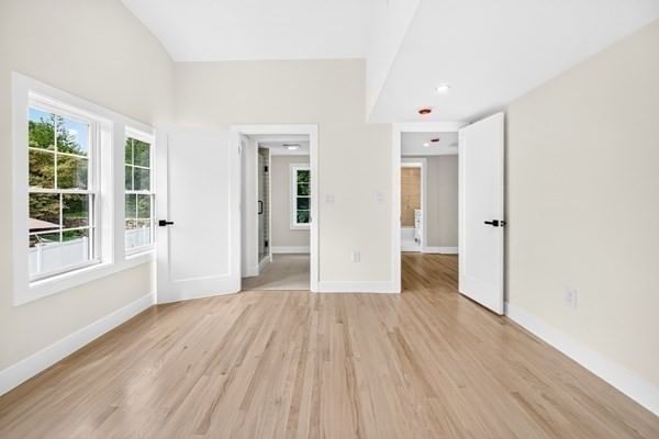 210 Summer Street Arlington — Photo 12 of 35
