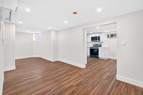 210 Summer Street Arlington — Photo 28 of 35