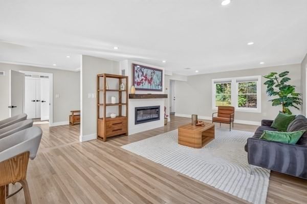 210 Summer Street Arlington — Photo 4 of 35
