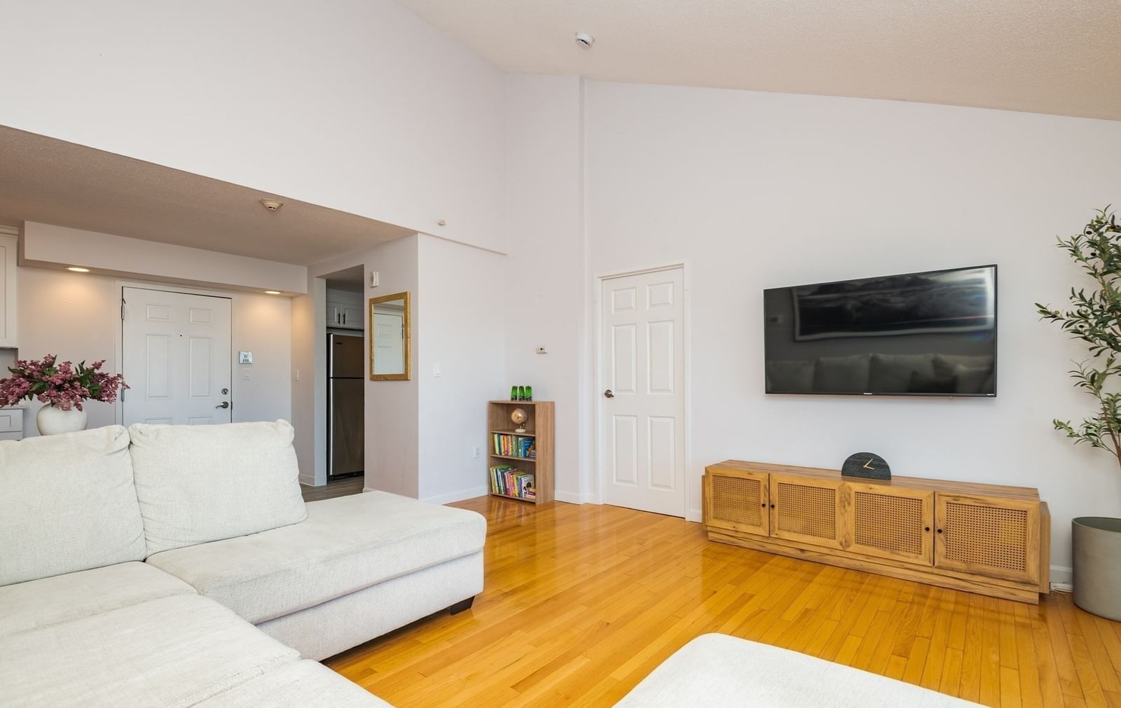 100 Boatswains Way #510 Chelsea — Photo 3 of 41