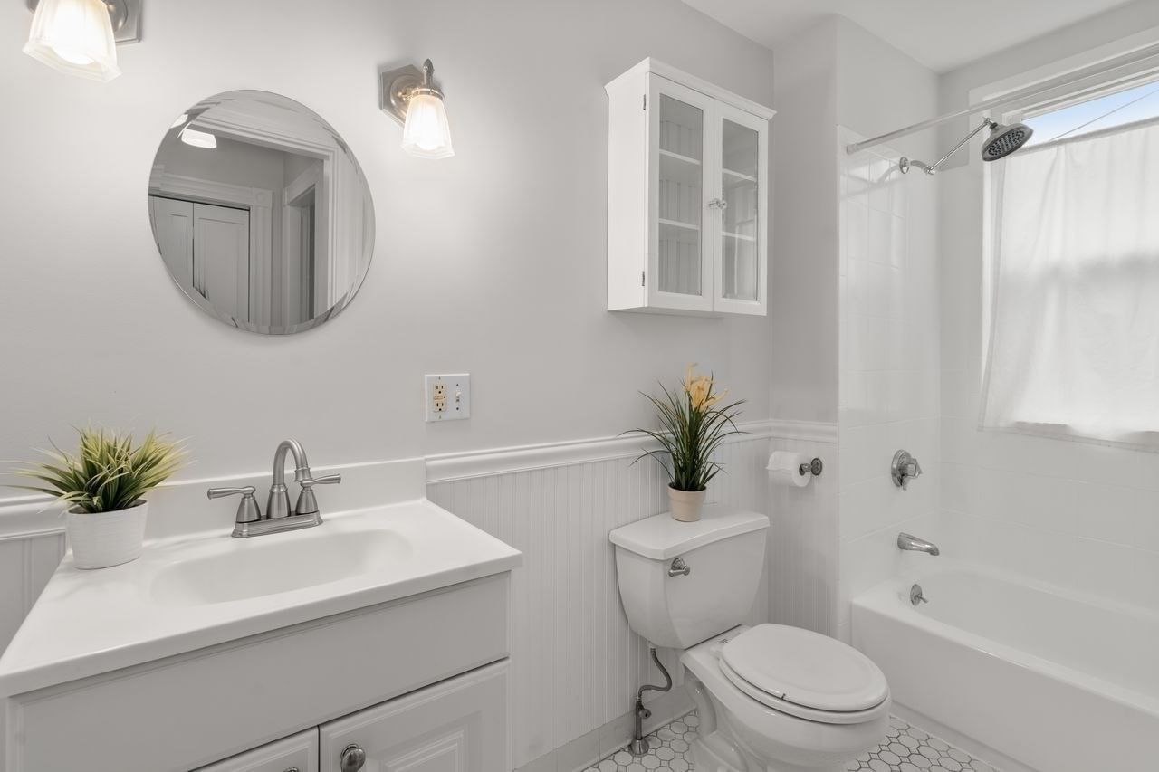 82 Tuttle St #1 Boston — Photo 12 of 24