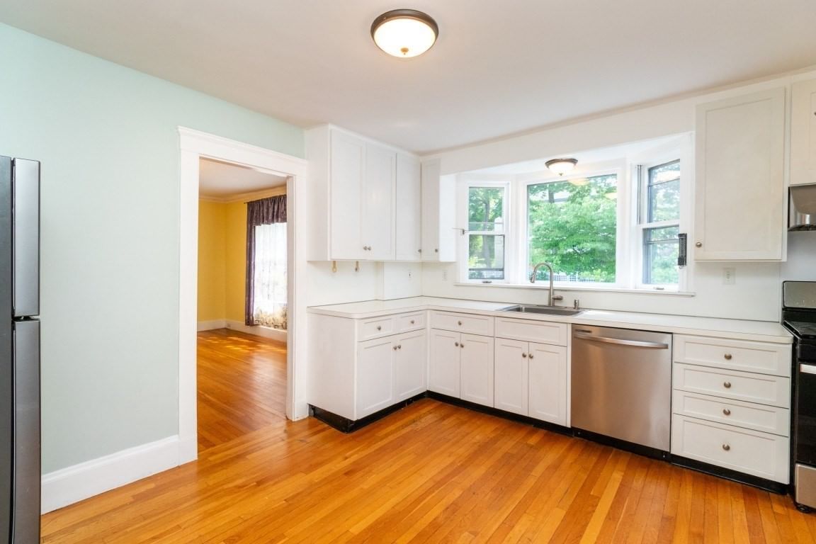 142 Jackson St Newton — Photo 3 of 36