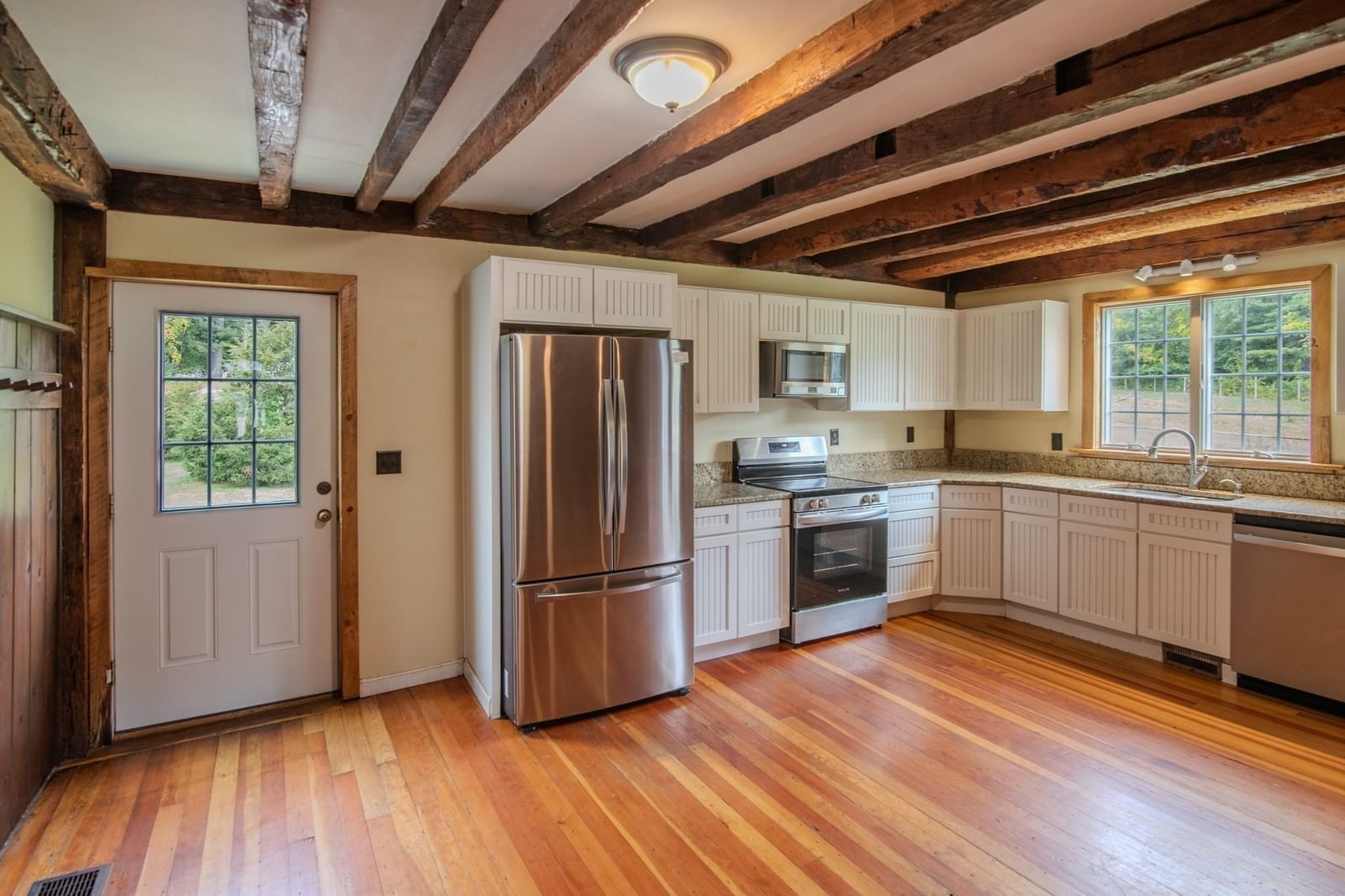 183 Main St Boylston — Photo 8 of 42