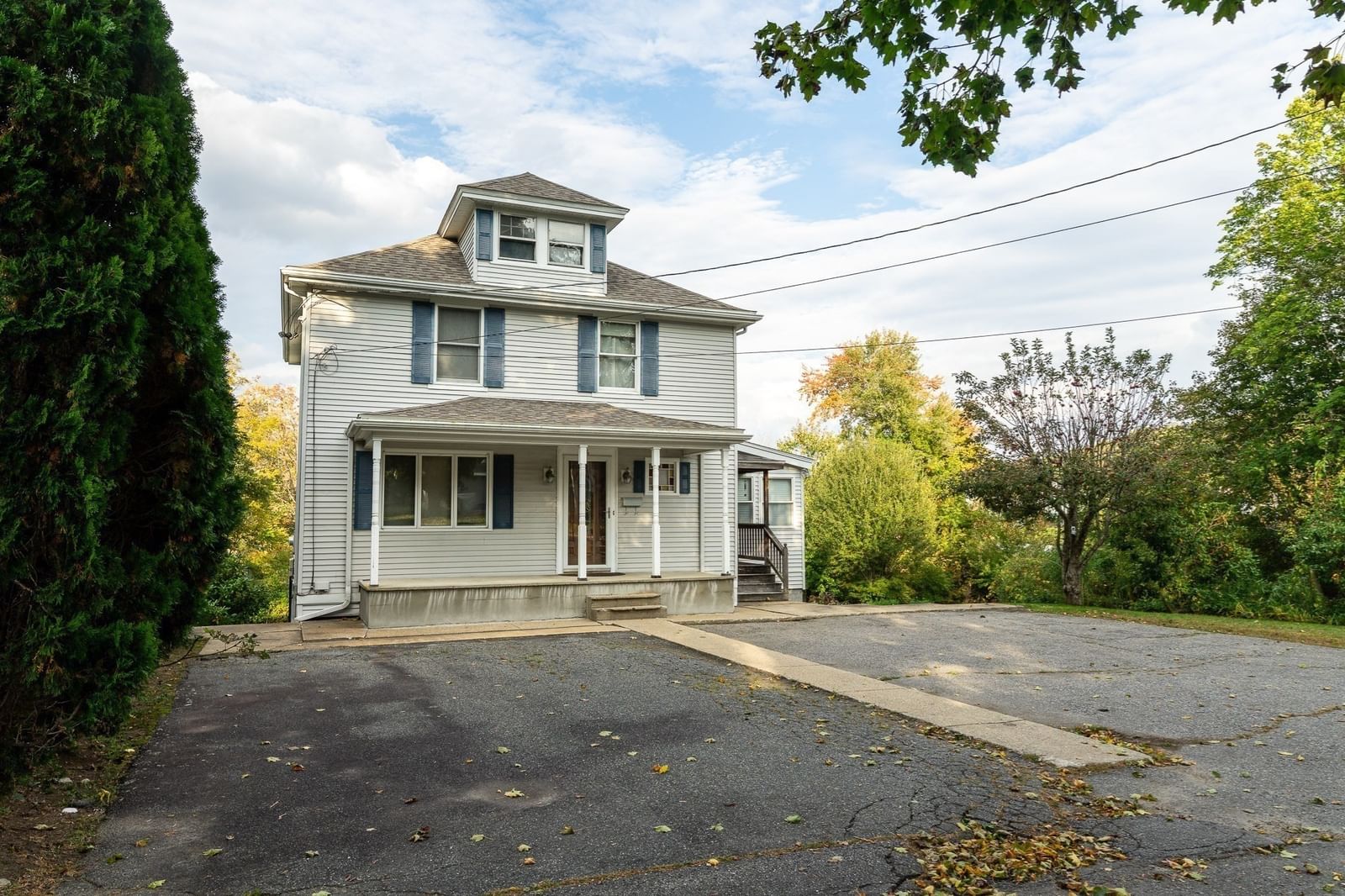 4 Lafrance Drive Hudson — Photo 2 of 28