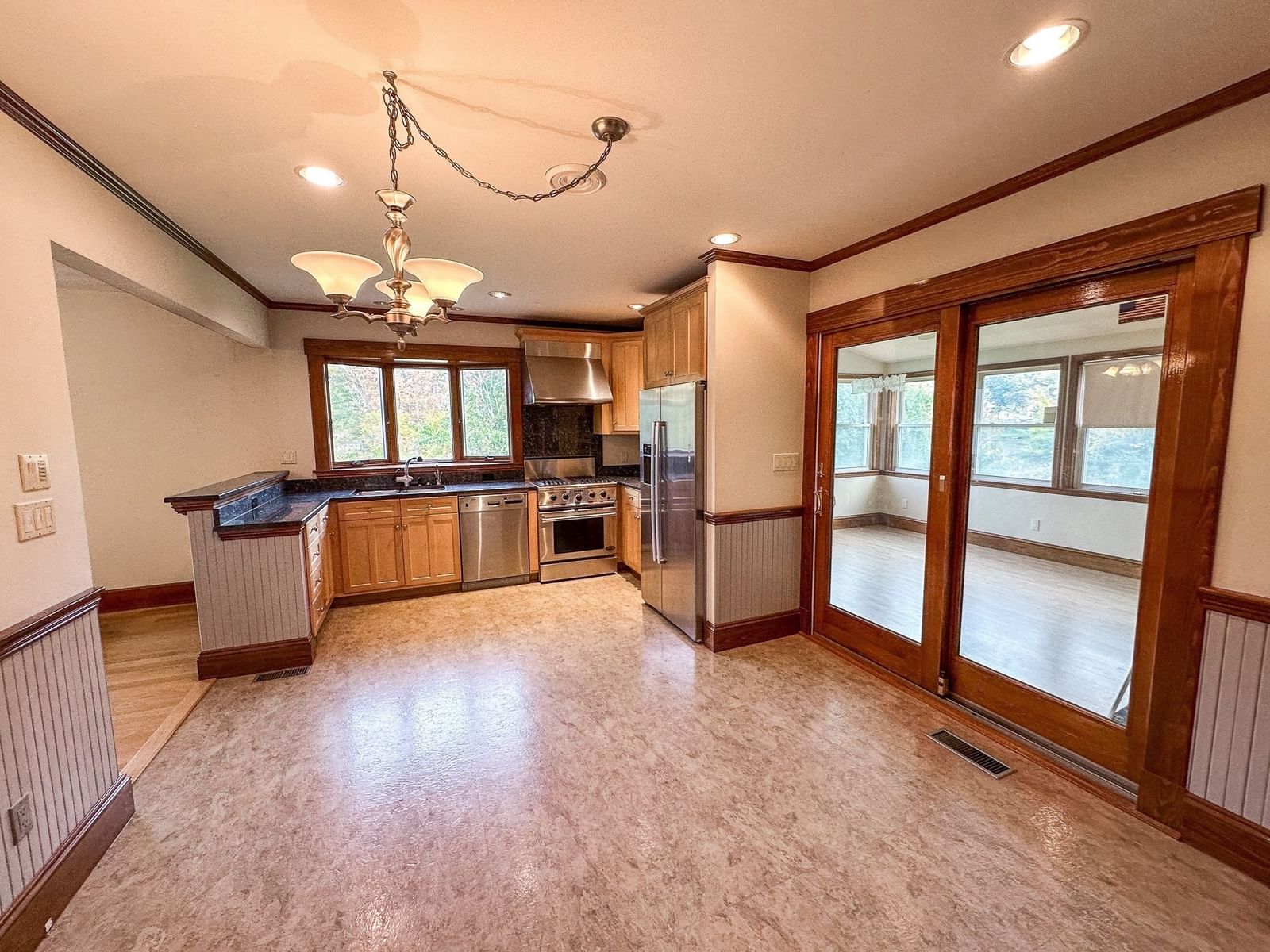4 Lafrance Drive Hudson — Photo 4 of 28