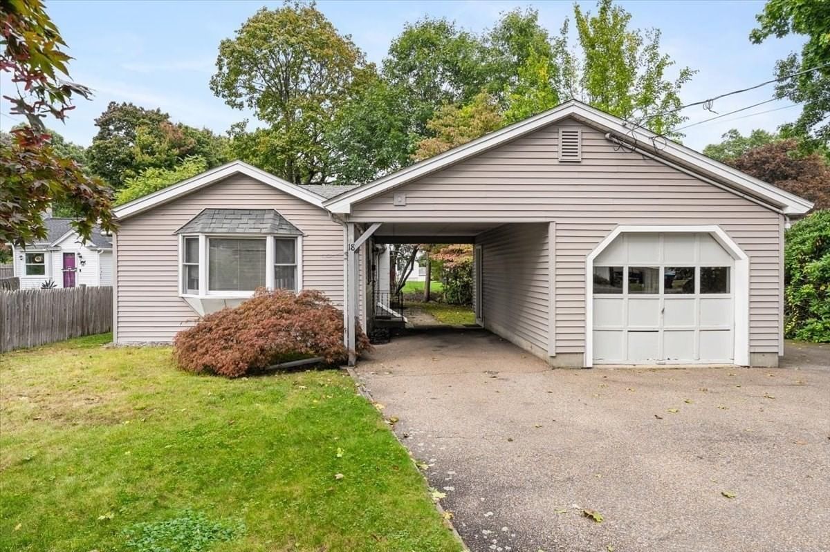 18 Bay View Dr Shrewsbury — Photo 2 of 23